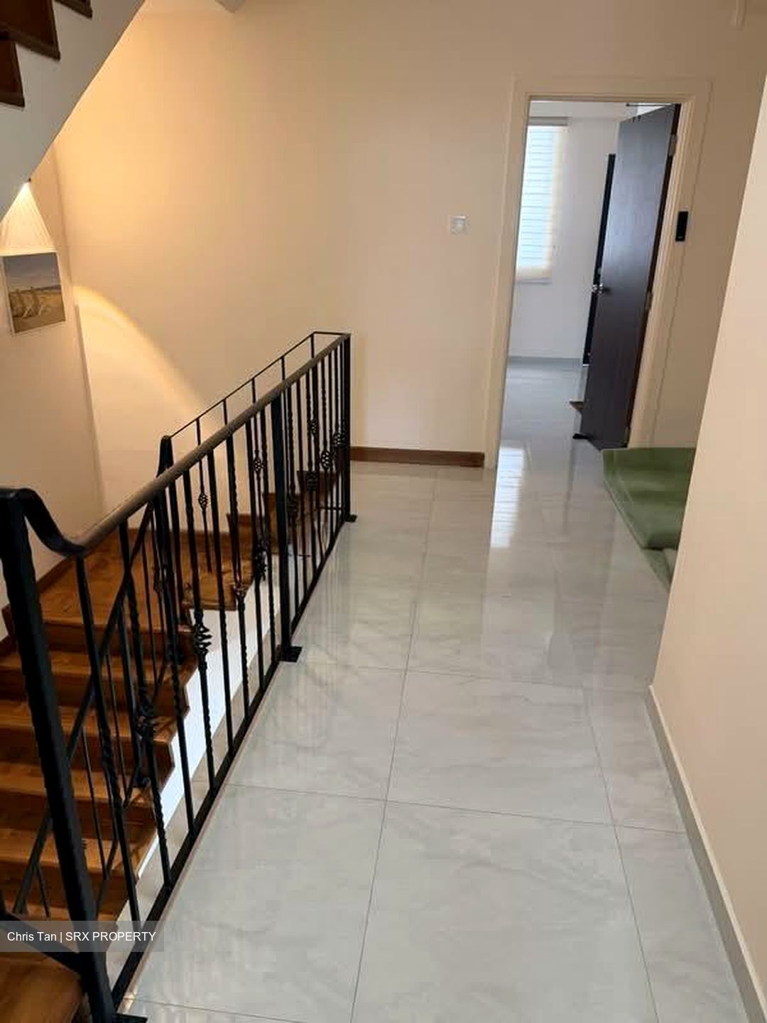 Flora Road (D17), Terrace #553593661